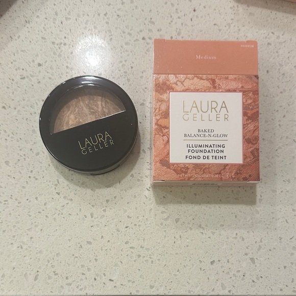 Laura Geller Other - Laura Geller Baked Balance-n-Glow Foundation - Medium Tan
